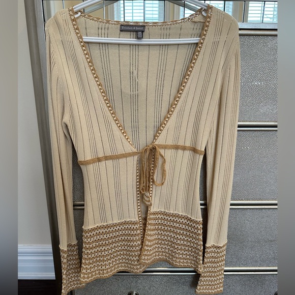 Tristian & Iseut Sweaters - Tristian & Iseut Cardigan